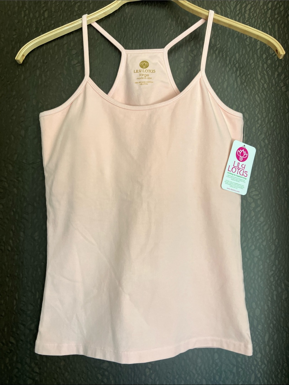 LILY LOTUS Balance Camisole, Shell Pink w/ Crystal Logo Built-In Bra Size L NWT